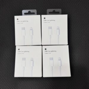 27W Magnetic C-to-Lightning Charging Cable